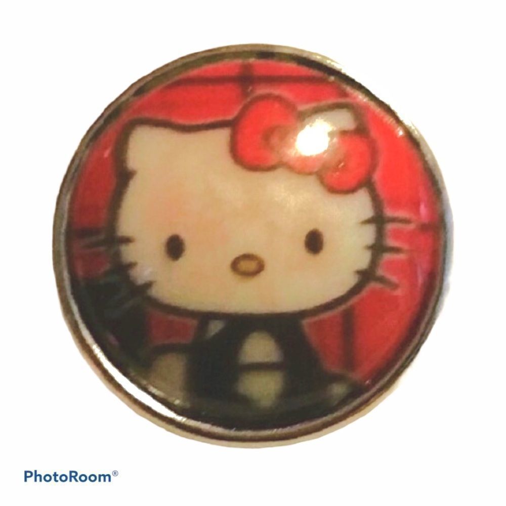 Hello Kitty Button Snap - Picture 1 of 2